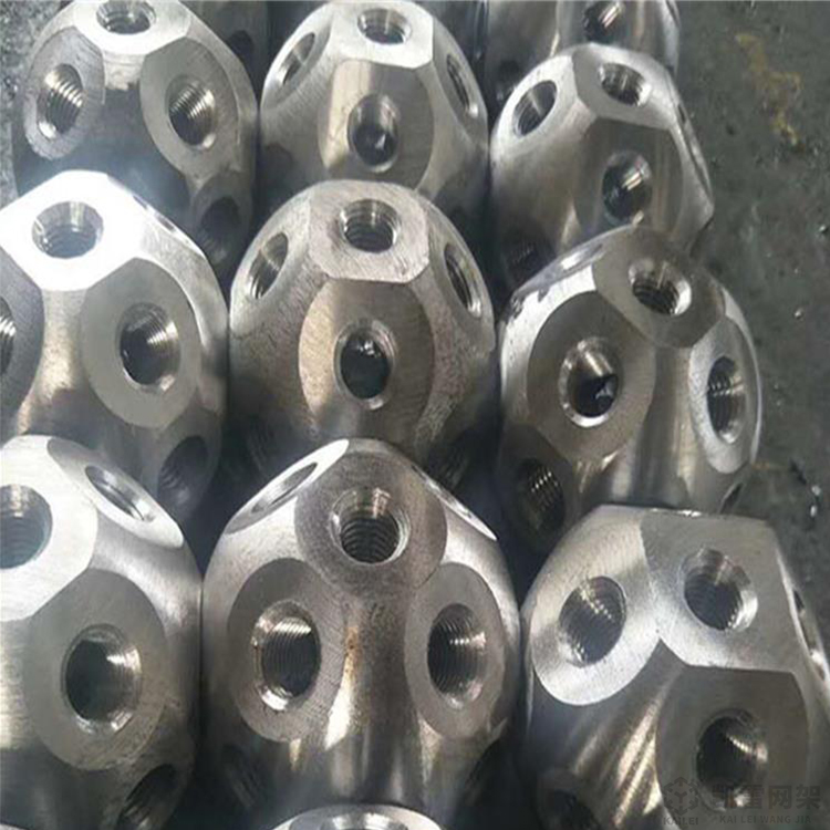 乌鲁木齐螺栓球网架加工安装方法